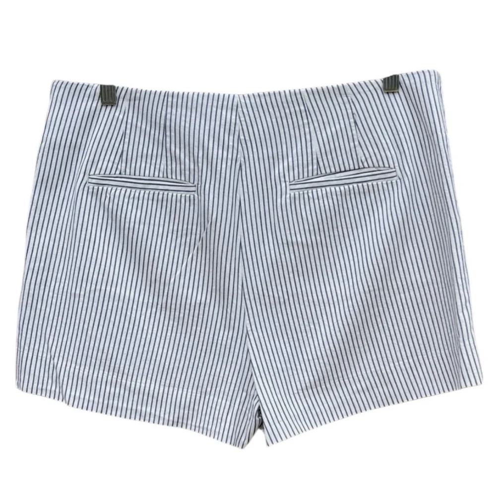 LOFT Boho Striped Embroidered High-Rise Shorts in Blue/White Size 4 -- SO PRETTY - Picture 3 of 10